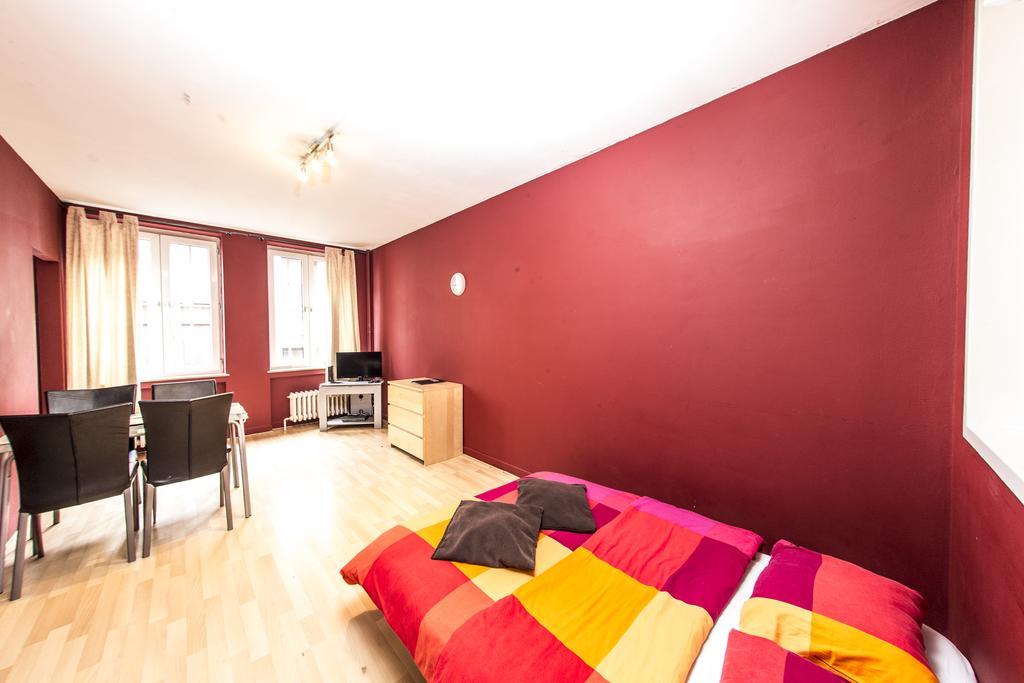 Rentbynight Aparthotel Brussels Phòng bức ảnh