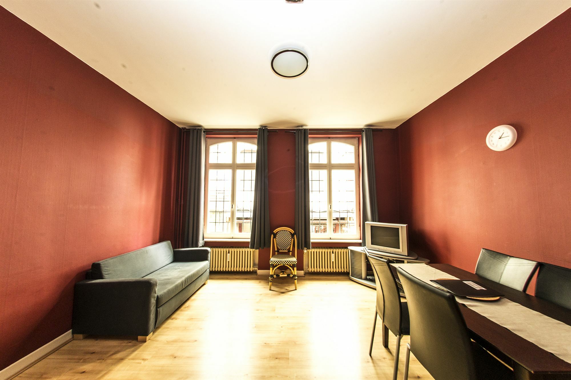 Rentbynight Aparthotel Brussels Ngoại thất bức ảnh